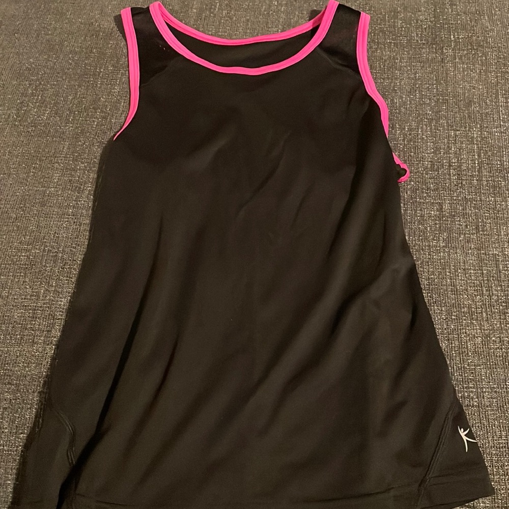 danskin now athletic top